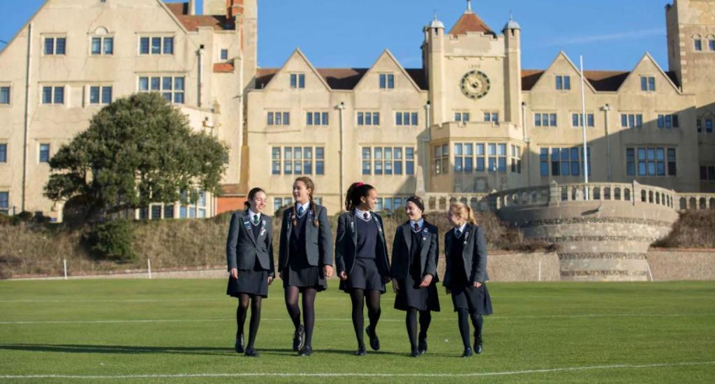 Boarding Schools vs. Day Schools: What to Choose?